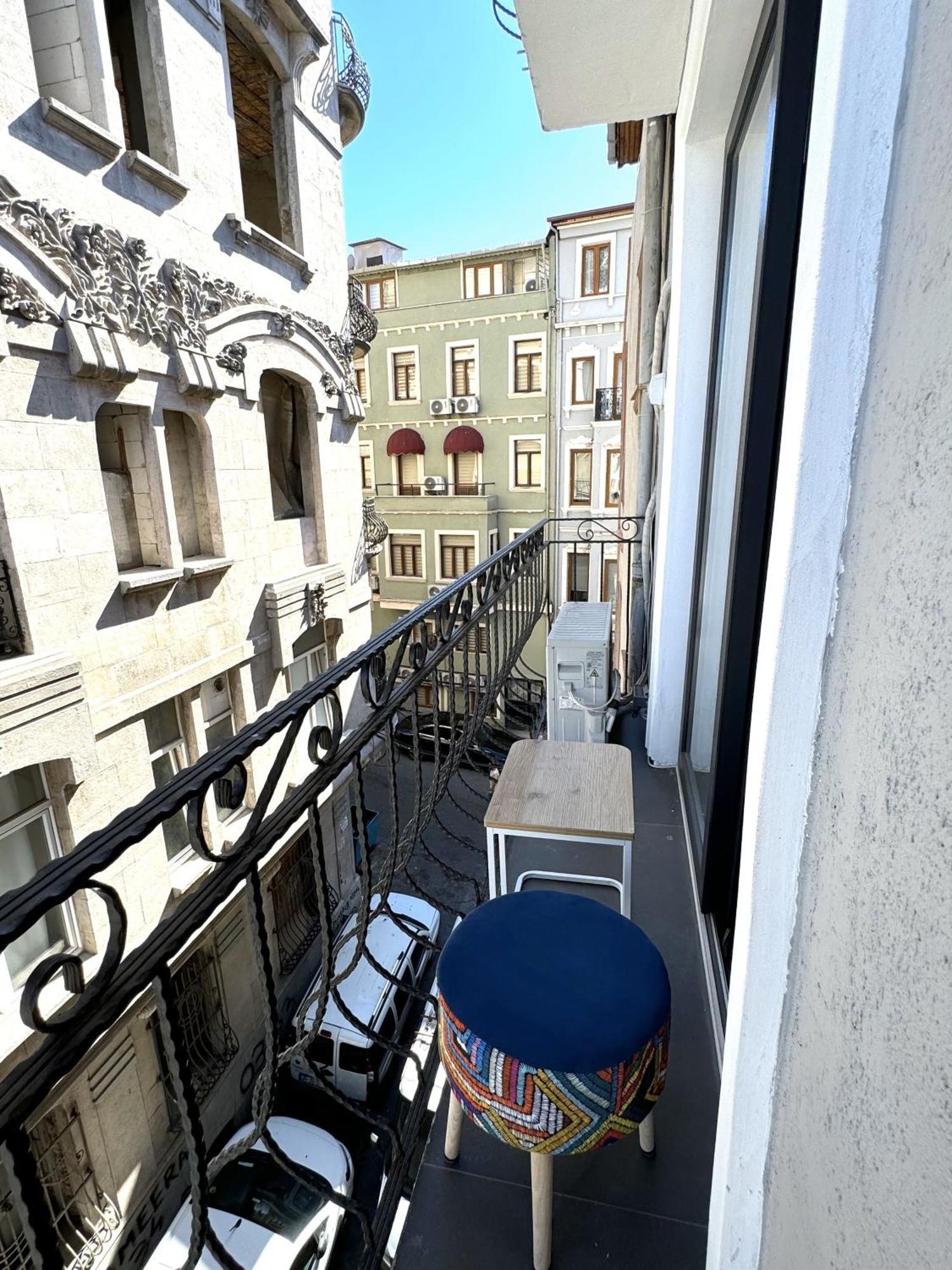 A Cozy Nest For Your Charming In The Heart Of Apartament Istanbul